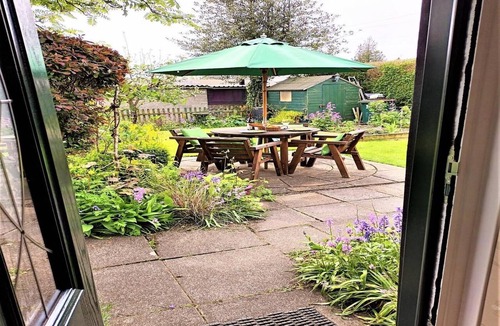 Scone House | 2 Bed in Scone (oc-rockd)