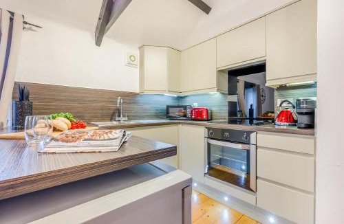 Wainhouse Corner House | 2 Bed in St. Gennys oc-o34630
