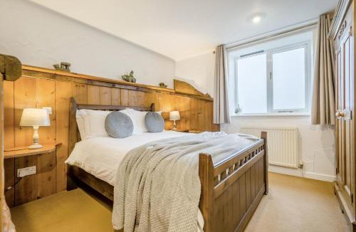 Wainhouse Corner House | 2 Bed in St. Gennys oc-p34632