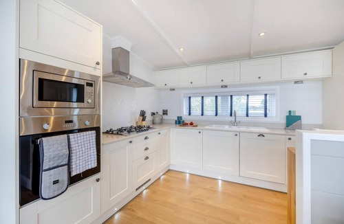 Frognall Ski Chalet | 2 Bed in Tallington (oc-b32208)
