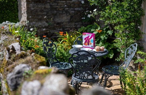 Worton Cottage | 2 Bed in Thwaite (oc-ds946)