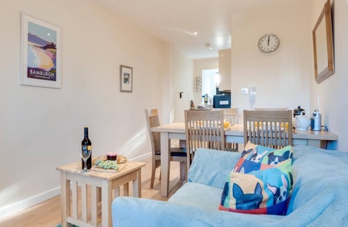 Waren Mill Apartment | 2 Bed in Waren Mill (oc-gd0212)