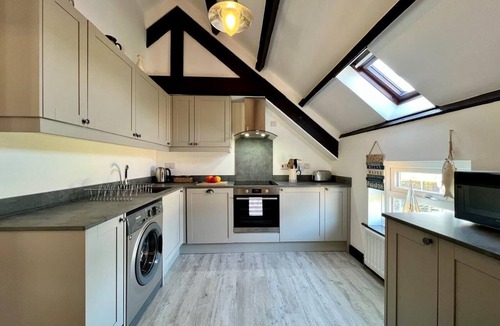 Waren Mill Cottage | 2 Bed in Waren Mill (oc-79072)