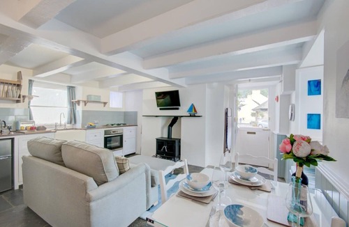 Chapel Ground Cottage | 2 Bed in West Looe (oc-l30054)