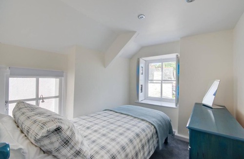 Chapel Ground Cottage | 2 Bed in West Looe (oc-l30054)