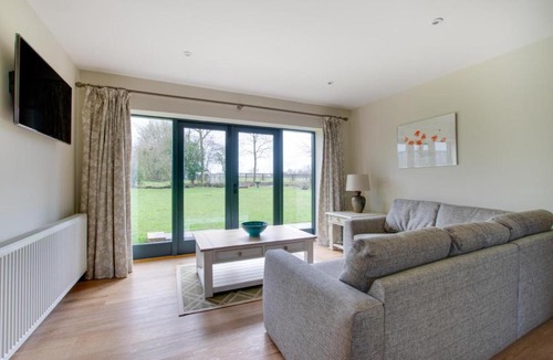 Weybread House | 2 Bed in Weybread oc-tclwey