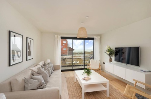 Whitstable Cottage | 2 Bed in Whitstable (oc-s39502)