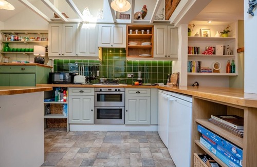 Wimborne Cottage | 2 Bed in Wimborne (oc-s30924)