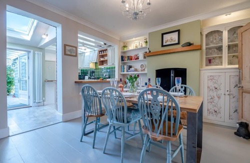 Wimborne Cottage | 2 Bed in Wimborne (oc-s30924)