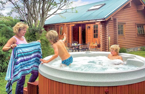 Craobh Haven Ski Chalet | 2 bedroom accommodation in Craobh Haven, Argyll
