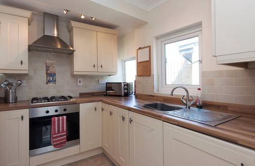Dartmouth Cottage | 2 bedroom accommodation in School Steps