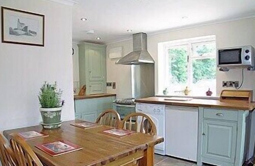 Kentisbury Cottage | 2 bedroom accommodation in Kentisbury Ford, near Barnstaple