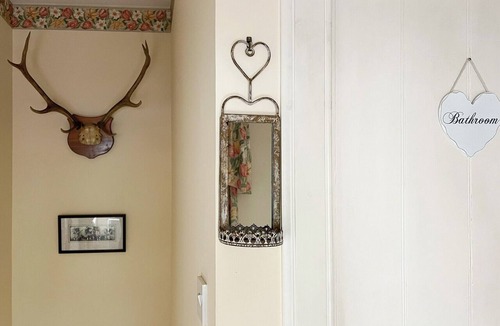Blairgowrie Cottage | 2 bedroom accommodation in Kirkmichael, near Pitlochry