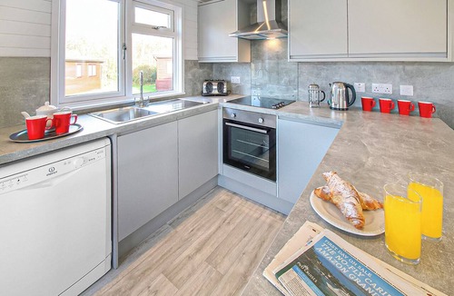 Milford on Sea Ski Chalet | 2 bedroom accommodation in Milford-on-Sea, Nr Lymington