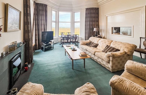 Prestwick Apartment | 2 bedroom accommodation in Prestwick