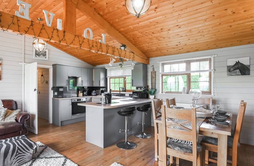 Newcastle-on-Clun Cottage | 2 bedroom accommodation in Knighton