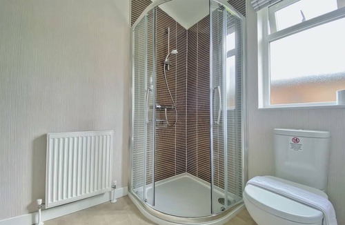 Tunstall Ski Chalet | 2 bedroom accommodation in Tunstall, Richmond