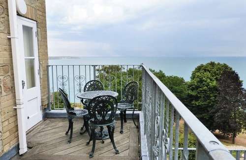 Shanklin Cottage | 2 bedroom accommodation in Luccombe, near Shanklin