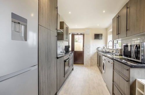 Spalding Cottage | 2 bedroom accommodation in Holbeach Bank, near Spalding