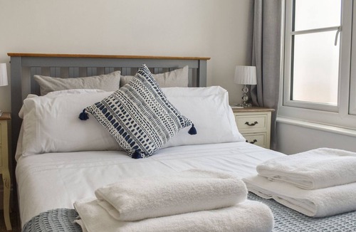 Worthing Cottage | 2 bedroom accommodation in Worthing, near Arundel