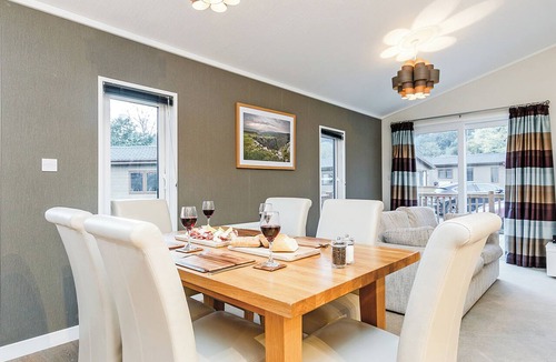 Cheddar Ski Chalet | 2 bedroom accommodation in Cheddar