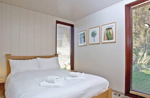 Dawlish Cabin | 2 bedroom accommodation in Cockwood Harbour, Nr Dawlish