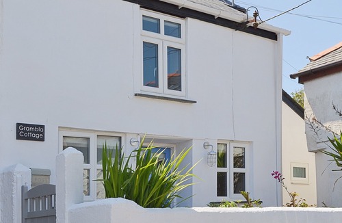 Coverack Cottage | 2 bedroom accommodation in Coverack, near Helston