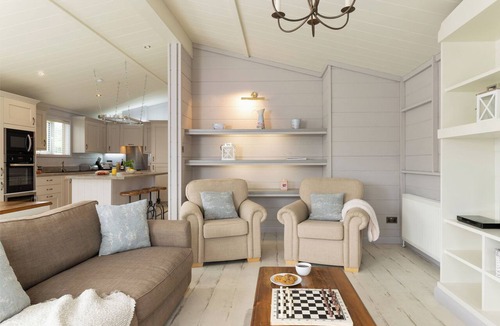 Honiton Ski Chalet | 2 bedroom accommodation in Honiton