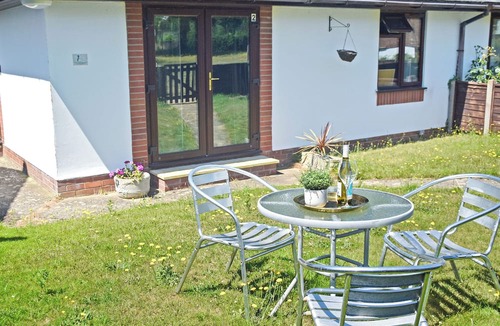 Repps with Bastwick Cottage | 2 bedroom accommodation in Horning