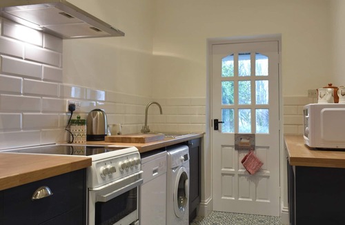 Ventnor Cottage | 2 bedroom accommodation in St Lawrence, near Ventnor
