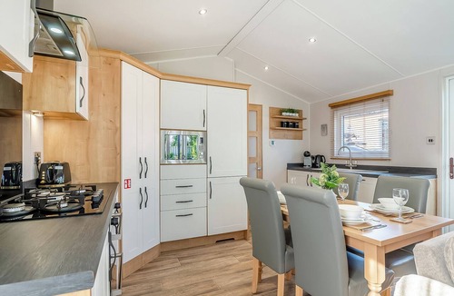 Arnold Ski Chalet | 2 bedroom accommodation in Skirlaugh, Nr Hull