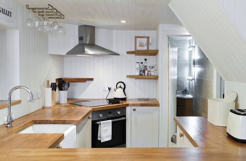Banff Cottage | 2 bedroom accommodation in Crovie, Gardenstown