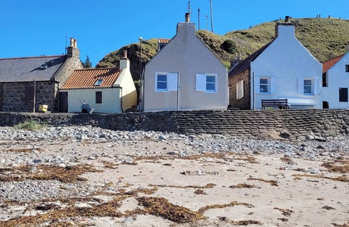 Banff Cottage | 2 bedroom accommodation in Crovie, Gardenstown