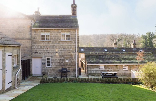Harewood Cottage | 2 bedroom accommodation in Harewood, near Leeds