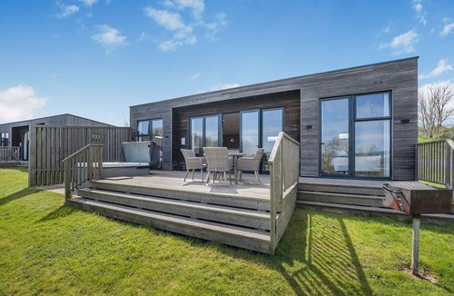 Lewes Ski Chalet | 2 bedroom accommodation in Lewes