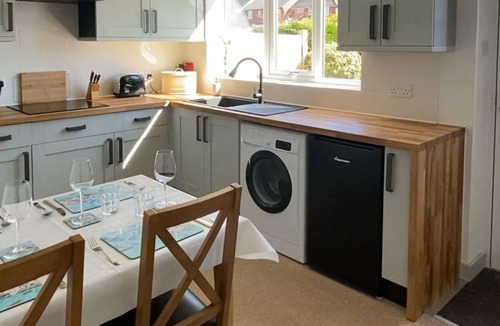 Lytham St. Anne's Cottage | 2 bedroom accommodation in Lytham