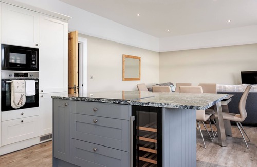 Poole Cottage | 2 bedroom accommodation in Poole