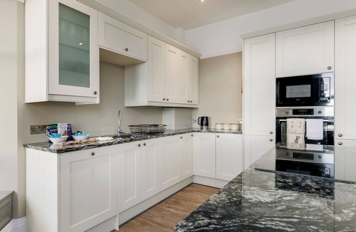 Poole Cottage | 2 bedroom accommodation in Poole