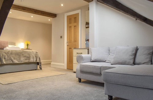 West Cliff Cottage | 2 bedroom accommodation in Whitby