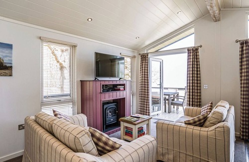 Ryde Ski Chalet | 2 bedroom accommodation in Wootton, Nr Cowes