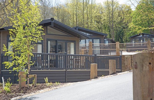Ryde Ski Chalet | 2 bedroom accommodation in Wootton Bridge, Nr Cowes