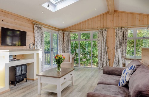 Ryde Ski Chalet | 2 bedroom accommodation in Wootton Bridge, Nr Cowes