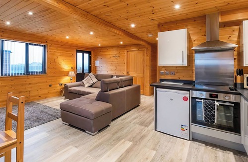 Ely Ski Chalet | 2 bedroom accommodation in Ely