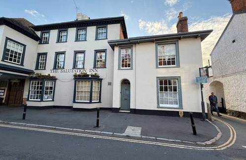 Topsham House | 2 Bedroom Character Home in Central Topsham