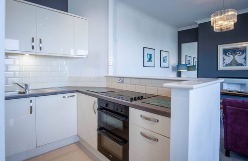 Scarborough Apartment | 2 Bedroom Luxury Sea View Apartment