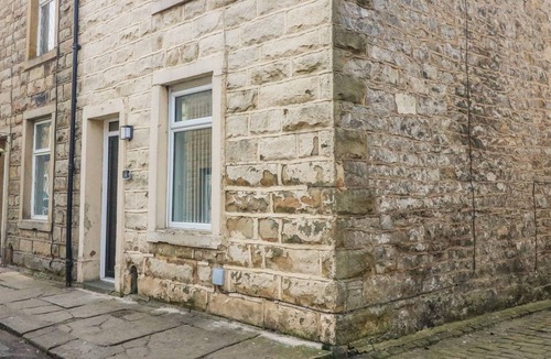 Clitheroe Cottage | 2 BROOK STREET, with a garden in Clitheroe
