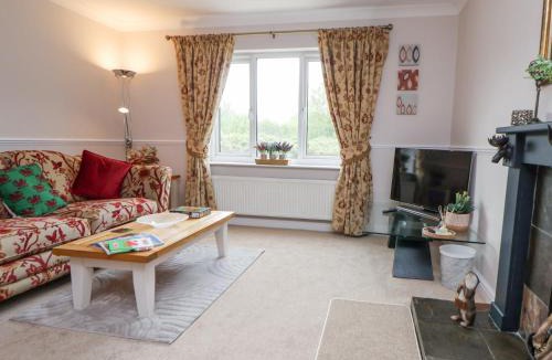 Chirk House | 2 Mountain View
