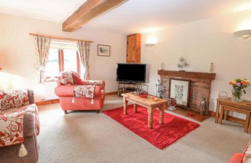 Hainford House | 2 Stud Cottage