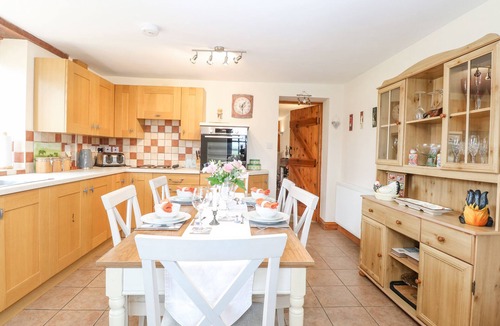 Norwich Cottage | 2 Stud Cottage
