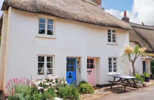 Hope-Cove Cottage | 2 The Square